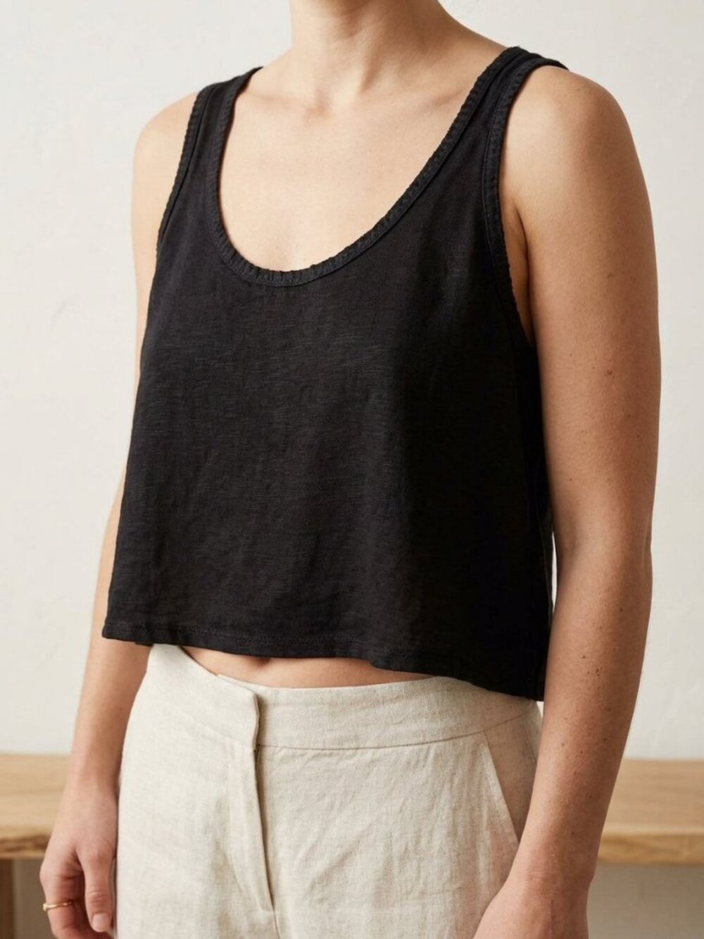 Les Tien Made For Her Scoop Neck Crop Tank Top Black Viscose Linen | Size M